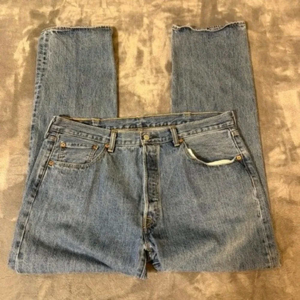 Levi's 501 Original Fit Jeans Mens 38x32 Blue Straight Leg Button Fly Denim VTG